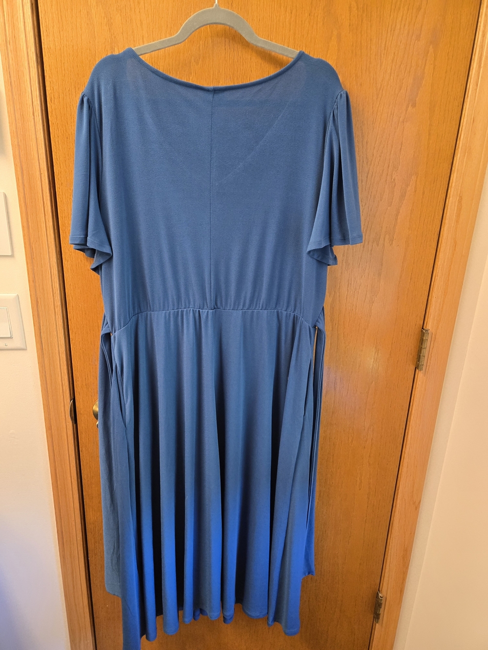Torrid Elegant Blue V-Neck Midi Dress - Picture 4 of 5